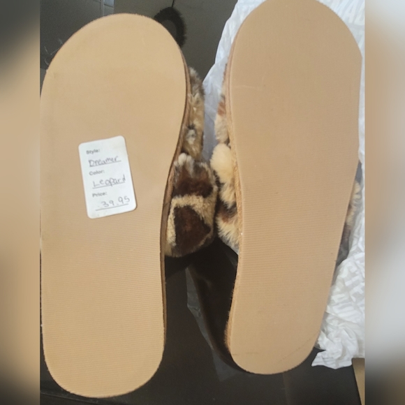 NWT/NIB Steven Madden Slippers brand new - Picture 4 of 7